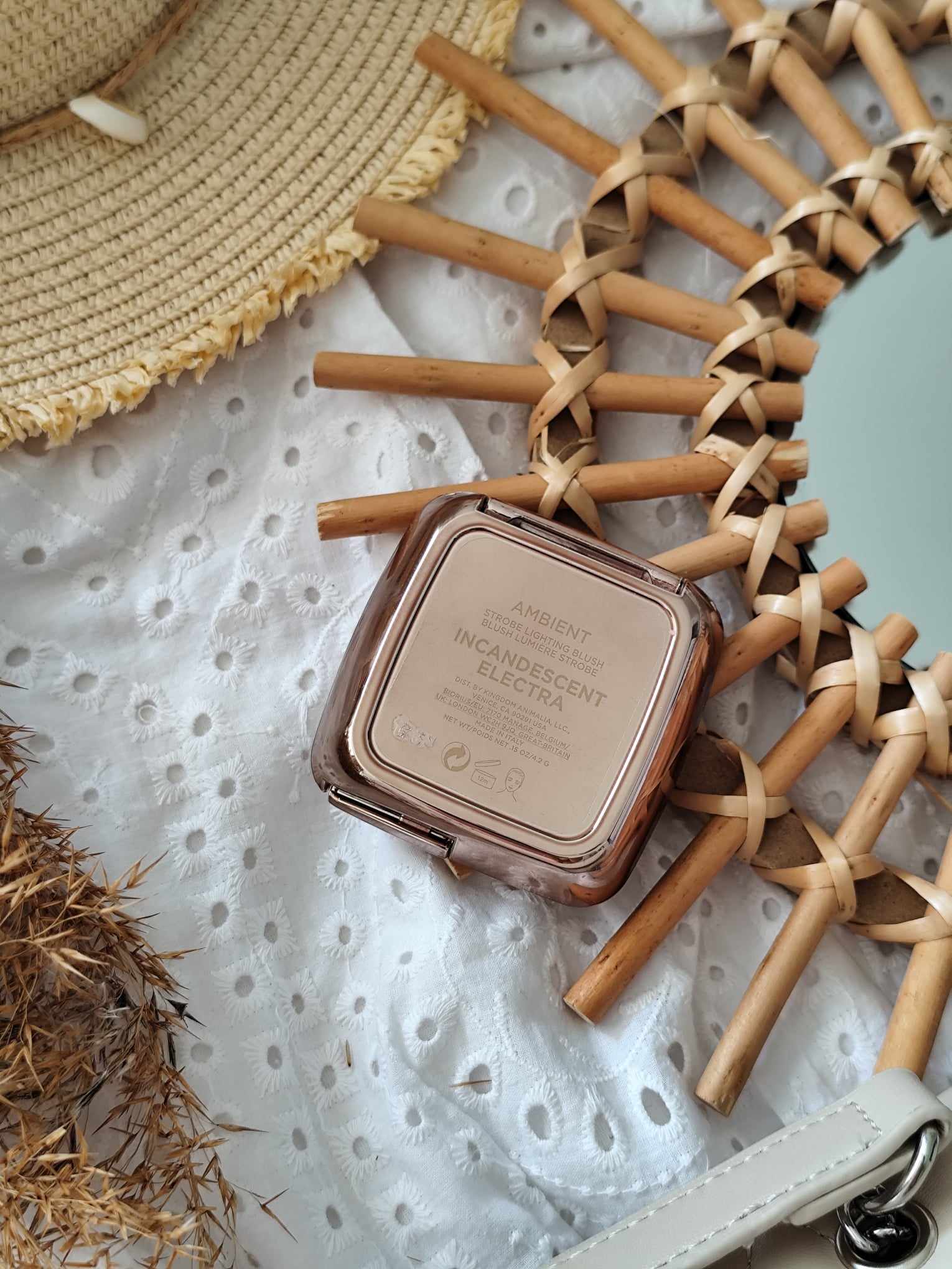 Hourglass Ambient Strobe Lighting Blush